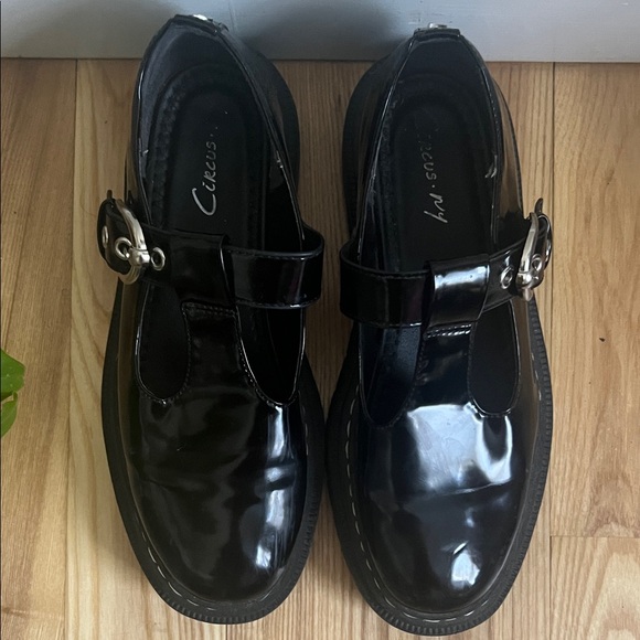 Circus by Sam Edelman Black Patent Mary Jane Flats - Picture 2 of 9